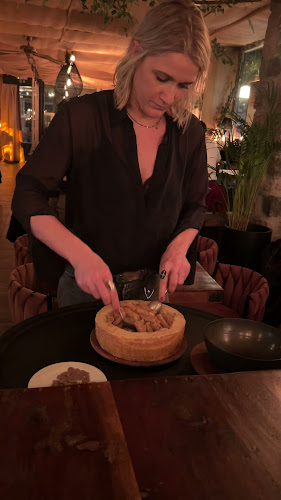 Opinii despre La Giungla în Geneva - Gastronomie und Hotellerie