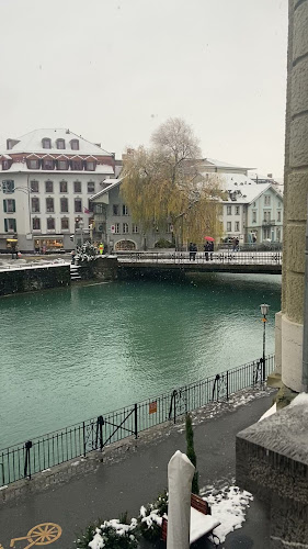 Galerie Boutique Bar