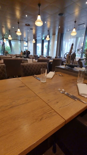 Opinii despre Steakhouse Hot Stone Niederuzwil în Niederuzwil - Gastronomie und Hotellerie