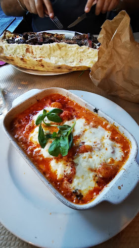 Opinii despre Pizzeria Calabria Dai 3 Fratelli Scalea în Geneva - Gastronomie und Hotellerie