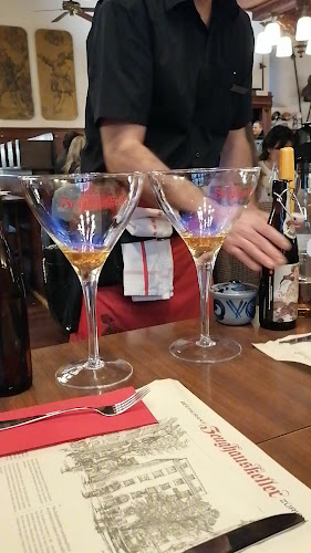 Opinii despre Restaurant Zeughauskeller în Zürich - Gastronomie und Hotellerie