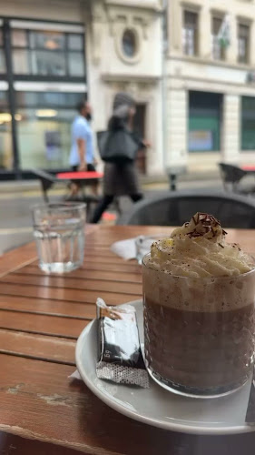 Opinii despre Le Chat Rouge, Olinda Rodrigues Da Cruz în Vevey - Gastronomie und Hotellerie