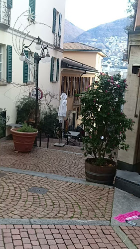 Opinii despre 12Zero4 Ristorante - Wine bar - Caffetteria în Lugano - Gastronomie und Hotellerie