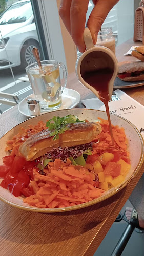 Two Hands Restaurant