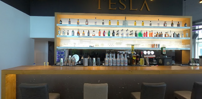 Tesla Bar & Lounge - Gastronomie und Hotellerie