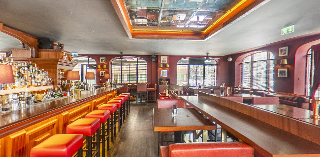 Manhattan Café - Geneva