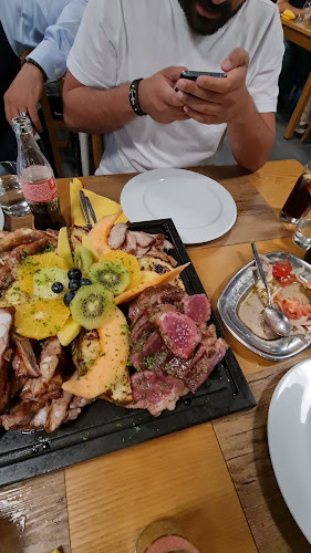 Opinii despre Poulet à Guia în Monthey - Gastronomie und Hotellerie