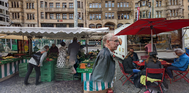 Opinii despre Basler Stadtmarkt în Basel - Gastronomie und Hotellerie