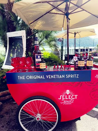 Opinii despre Caffè-Bar Vecchio Teatro în Morcote - Gastronomie und Hotellerie