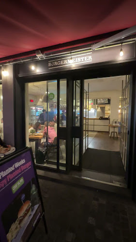 Opinii despre Burgermeister Oberdorf în Zürich - Gastronomie und Hotellerie