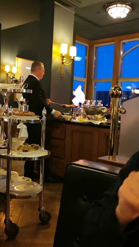 Opinii despre Brasserie Les Trois Rois în Basel - Gastronomie und Hotellerie