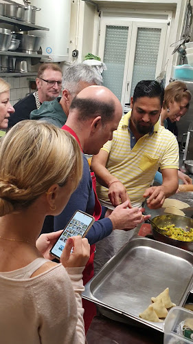 Opinii despre Indian BBQ Restaurant & Bar în Zürich - Gastronomie und Hotellerie