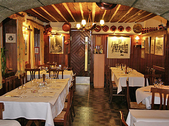 Pl. du Village 9, 1195 Dully