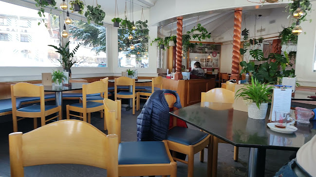 Opinii despre Cafe Aurora în Lenzerheide - Gastronomie und Hotellerie