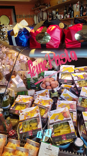 Opinii despre STEFANELLI Italienische Feinkostboutique seit 1972 în Muttenz - Gastronomie und Hotellerie