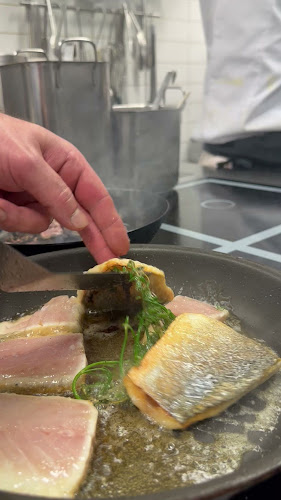 Opinii despre Rössli Illnau în Illnau-Effretikon - Gastronomie und Hotellerie