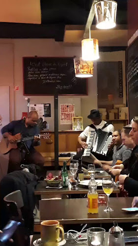 Comentarii opinii despre Les Recyclables Café