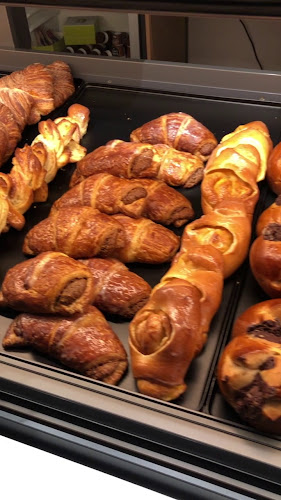 Opinii despre Bangerter Bäckerei Bangimobil Bubendorf în Bubendorf - Gastronomie und Hotellerie