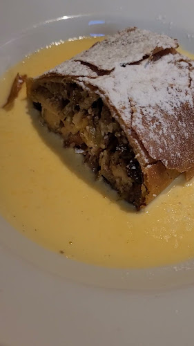 Opinii despre Restaurant Zeughauskeller în Zürich - Gastronomie und Hotellerie