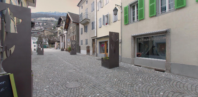 Opinii despre La Cafetière Verte în Aigle - Gastronomie und Hotellerie