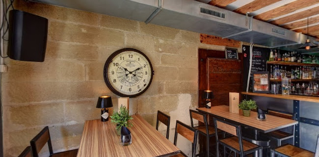 Bloody Cat Bar - Gastronomie und Hotellerie