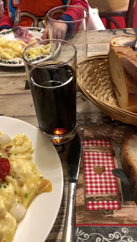 Opinii despre Chalet de Gruyères în Gruyères - Gastronomie und Hotellerie