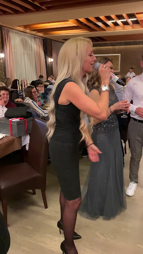 T'ga za jug - Gastronomie und Hotellerie