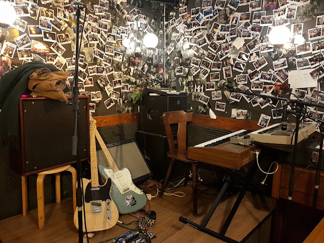 Opinii despre La Bretelle Bar Associatif în Geneva - Gastronomie und Hotellerie