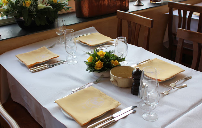 Opinii despre Auberge de Dully în Dully - Gastronomie und Hotellerie