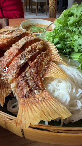 Opinii despre Thung Thong Thai Restaurant KLG în Solothurn - Gastronomie und Hotellerie