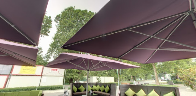 Parkside eat & bar lounge