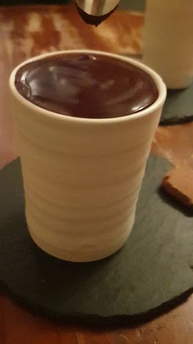 Opinii despre L'Intemporel Café în Yverdon-les-Bains - Gastronomie und Hotellerie