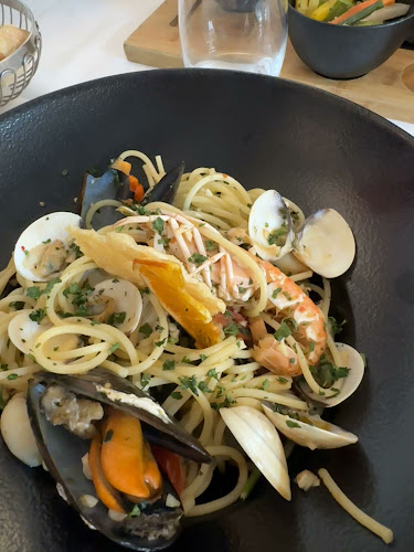 Opinii despre Auberge-Restaurant de la Croix-de-Rozon în Croix-de-Rozon - Gastronomie und Hotellerie