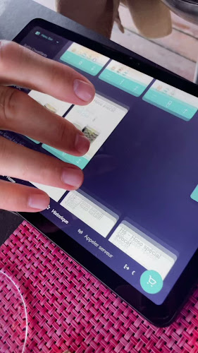 Opinii despre The Place 2B BIKINI BEACH în Lausanne - Gastronomie und Hotellerie