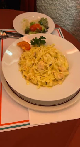 Opinii despre Pizzeria Fleur-de-Lys în Neuchâtel - Gastronomie und Hotellerie