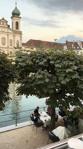 Opinii despre FONDUE HOUSE DU PONT în Luzern - Gastronomie und Hotellerie