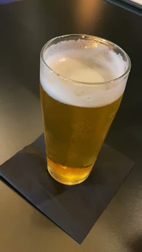 Opinii despre Galerie Boutique Bar în Thun - Gastronomie und Hotellerie