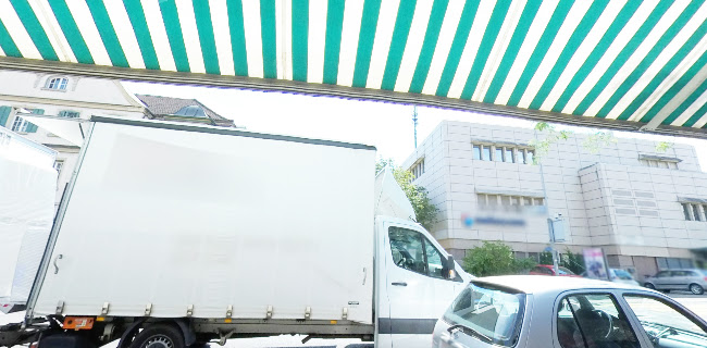 Khun Chanok - Gastronomie und Hotellerie