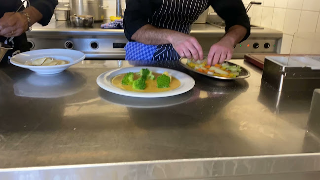 Opinii despre Restaurant Le Chalet du Mont-Pèlerin în Chardonne - Gastronomie und Hotellerie