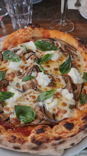 Opinii despre Colosseo în Geneva - Gastronomie und Hotellerie