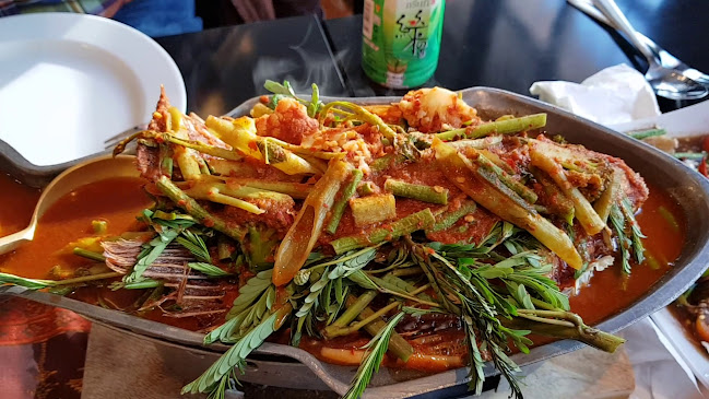 Opinii despre Tam Nan Siam Thai Restaurant în Zürich - Gastronomie und Hotellerie