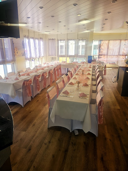 Café & Bistro Leopold