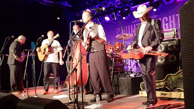 Opinii despre EIGER+ cafe lounge în Grindelwald - Gastronomie und Hotellerie