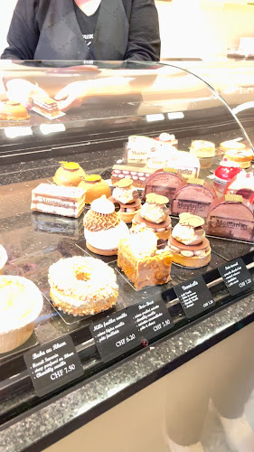 Opinii despre Lucien Moutarlier Konditorei în Montreux - Gastronomie und Hotellerie