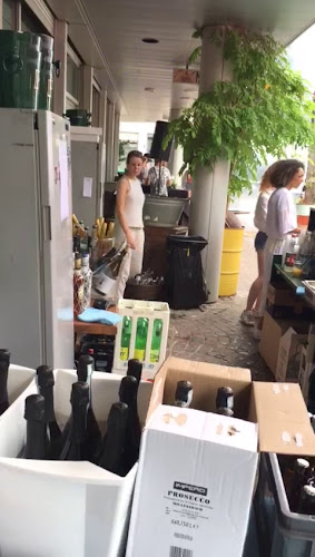 Opinii despre Moudi Bar & Restaurant în Zürich - Gastronomie und Hotellerie