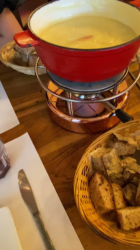 Opinii despre FONDUE HOUSE DU PONT în Luzern - Gastronomie und Hotellerie