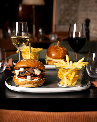 Opinii despre Demi Lune Café în Geneva - Gastronomie und Hotellerie