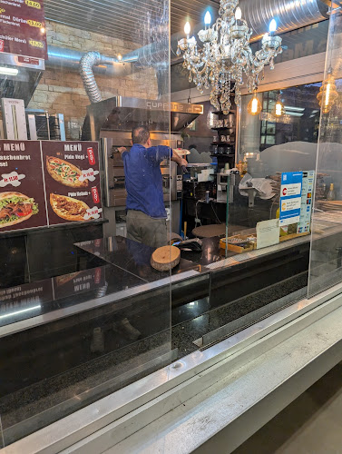 Take-Away Pizzeria Döner Mehdi - Gastronomie und Hotellerie