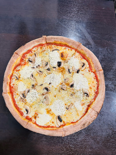 Opinii despre Pizza Town Luzern în Luzern - Gastronomie und Hotellerie