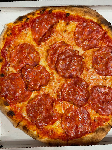 Pulcinella Sagl - Gastronomie und Hotellerie